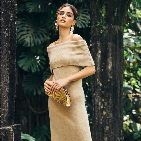 Cult Gaia Aliza Baroque Cultured Freshwater Pearl Asymmetric Drop Earrin… - Picture 5 of 16